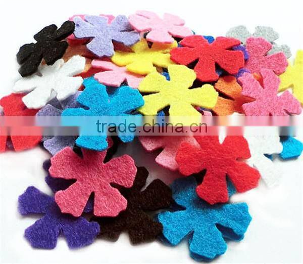 2017 laser cut felt red round flower drink coaster for Christmas table decoration made in China