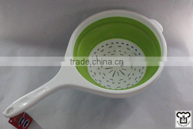 Foldable and colorful silicone food colander and strainer