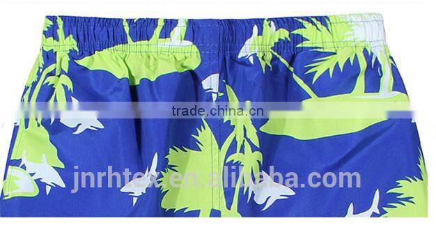 2015 Summer Fashion custom polyster and cotton printed mens beach shorts