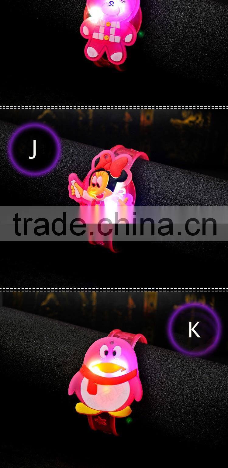 Hot Sell kids Gifts Cartoon Dolphin Design Flashes LED Flashing Bracelet