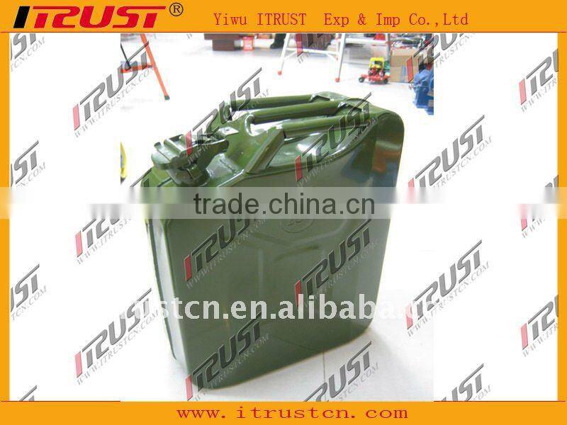 portable gasoline can