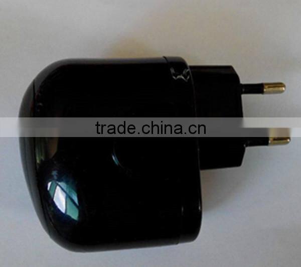 Universal EU USB Home Wall Travel Charger Mobile Phone Power Adapter