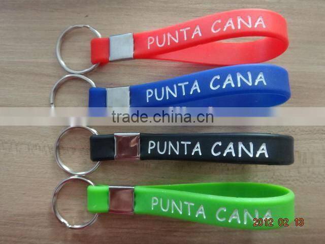 Eco-friendly Newest promotion silicone bracelet keychain