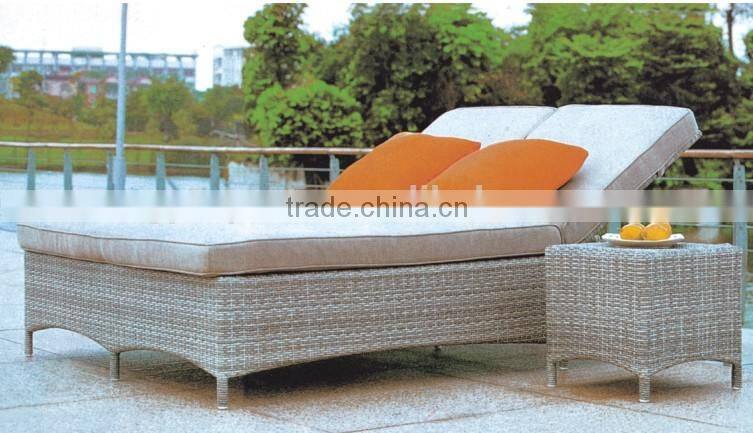 Out-door & indoor Rattan Bed, Gardon rattan bed, living room rattan bed, comfort rattan bed, natral bed, fashion rattan bed.