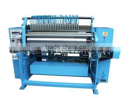 Non-woven fabrics roll slitting machine