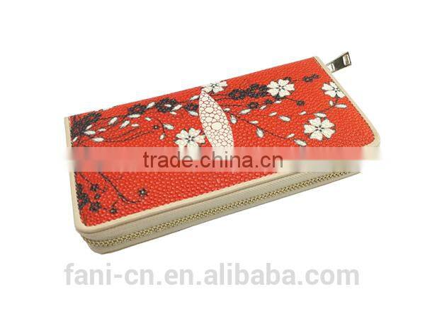 Beautiful flower embossing and luxury style hot promotion item fancy wallets for ladies