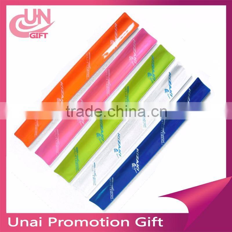 custom slap on silicone bracelets snap bands with personal printting solid color texts