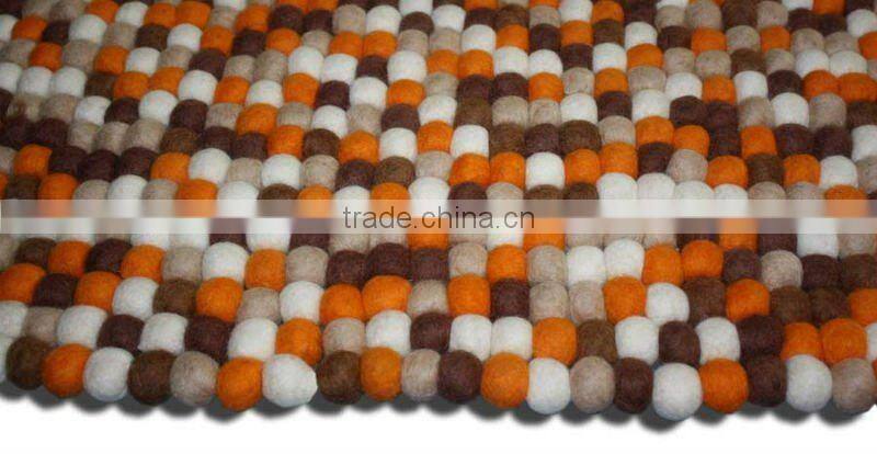 Felt Ball Rug / Carpet / Teppich