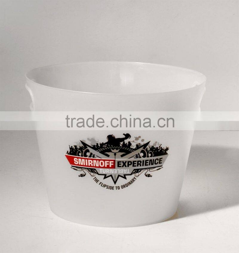 DCF007004 PP plastic white ice bucket with handle
