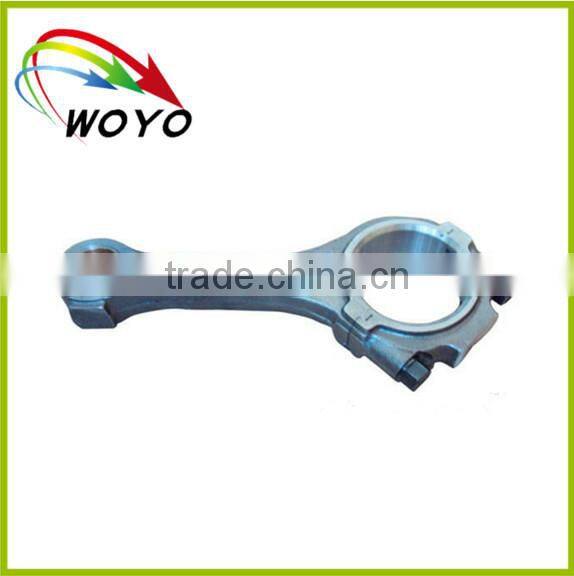 Agricultural tractor protective connecting rod for diesel engine