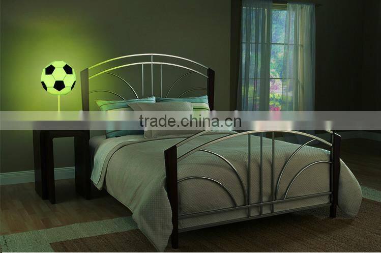 Creative DIY Handmade Football Decorative Table Lamp, Personality World Cup Football Lamp Colorful Atmosphere Night Light Lamp