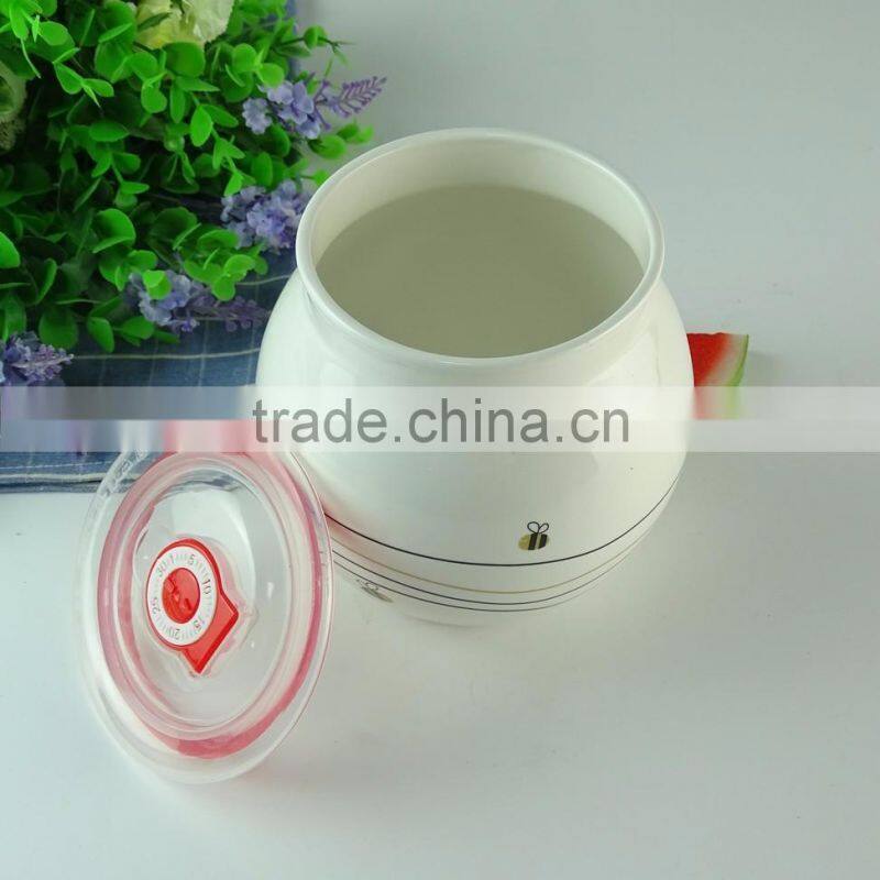 White Chinese style home ceramic salt & sugar pot with lid, flower decal printing