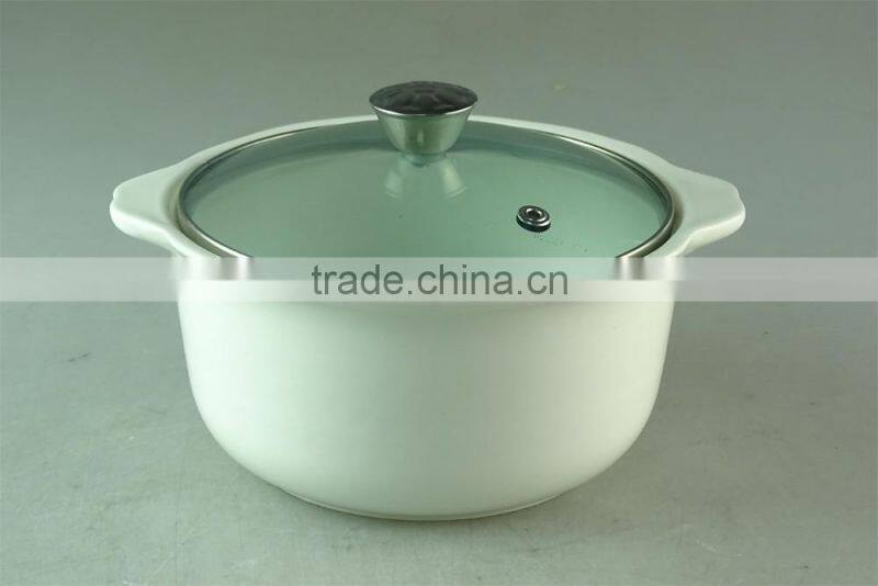 Cream ceramic soup tureen with glass cover/lid in stocklot for home use