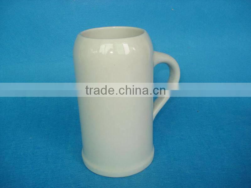 2015 large capacity and colorful shape ceramic beer mug