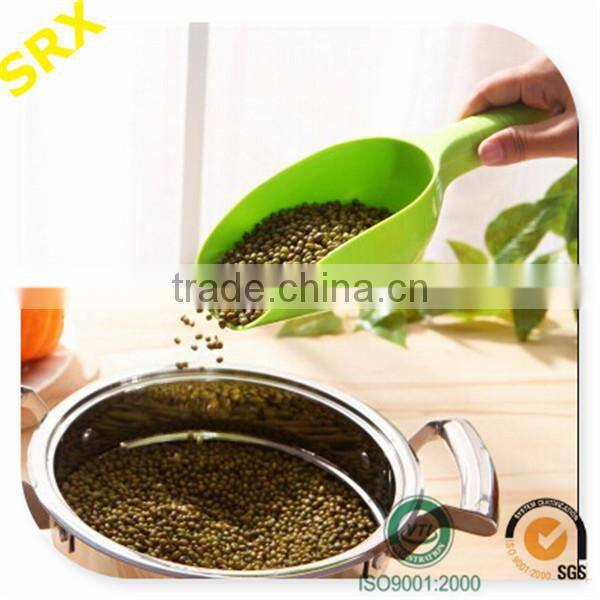 High Quality kitchen tools Flat shovel plastic scoops for food , customized plastic scoops made in China