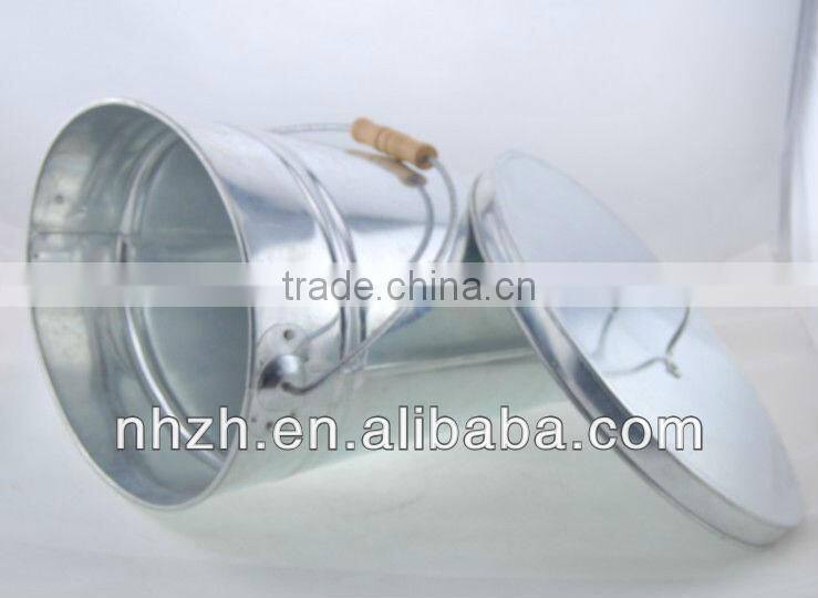 outdoor oval galvanized iron barrels with lid