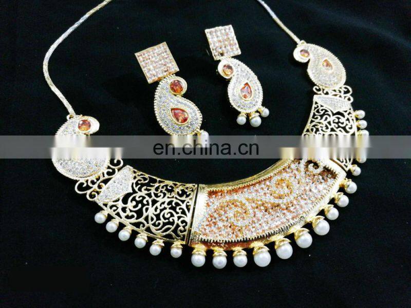 Dashing Piece Gold Plated American Diamond Jewelry Necklace Earrings Set