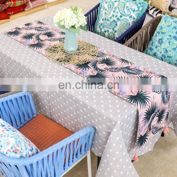 Wholesale banana green leaf pattern custom dining table runner for Party/Banquet Table Family Decoration