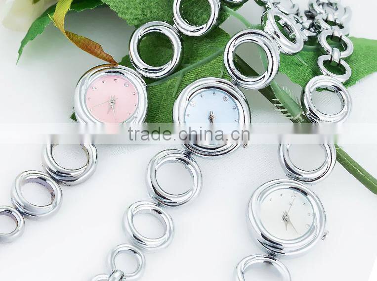 Hot selling product fashion bracelet coin size dial delicate bracelet watch ladies