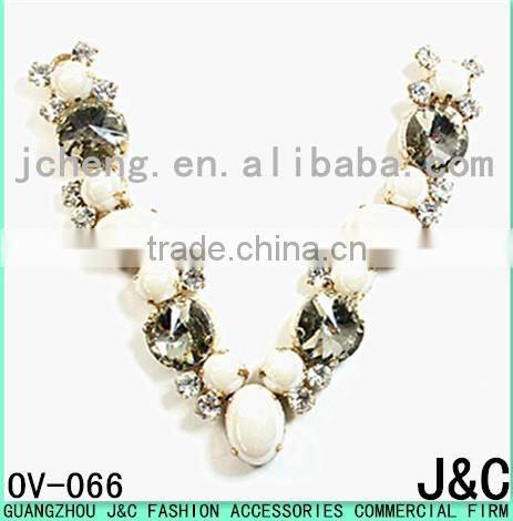 new arrival V shaped resin stone decorated shoe ornament/ shoe accessory/ shoe trim