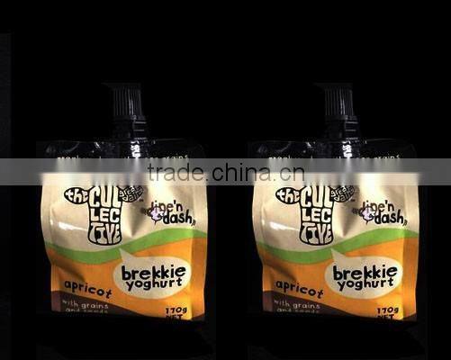 Automatic Stand up pouch with spout filling and capping machine/4 nozzle packing machine