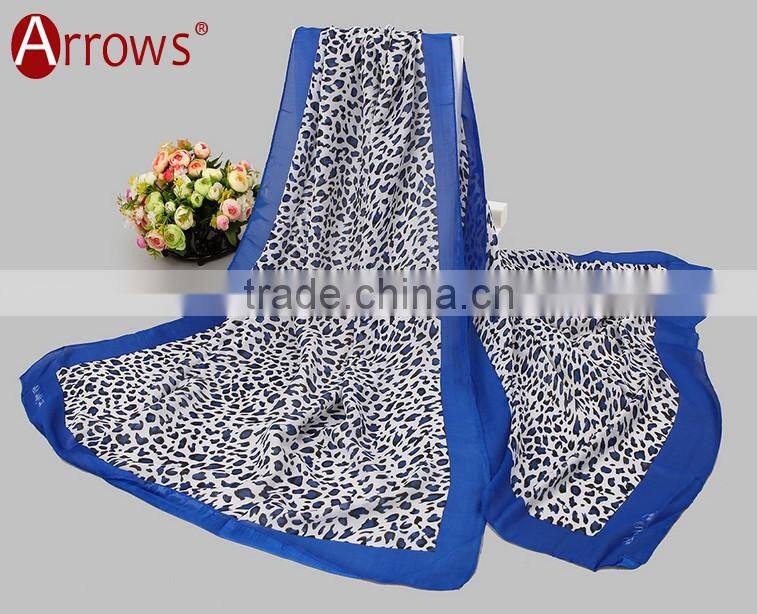 Degital Printed Oversize Leopard Ladies Women's Silk Neck Shawl and Scarf