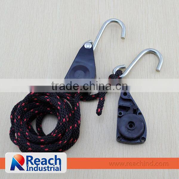 1/4" Rope Ratchet with Plastic Wheel