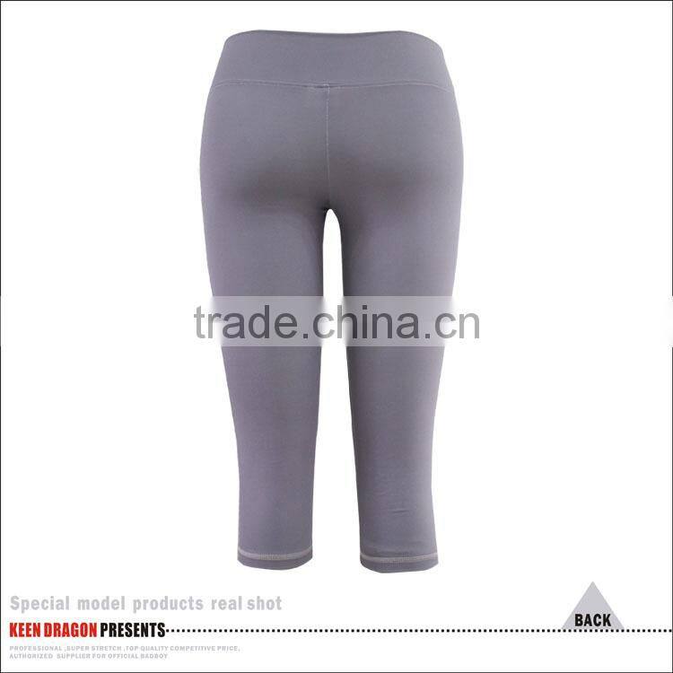 Womens fitness wear custom logo anti-static yoga capri pants