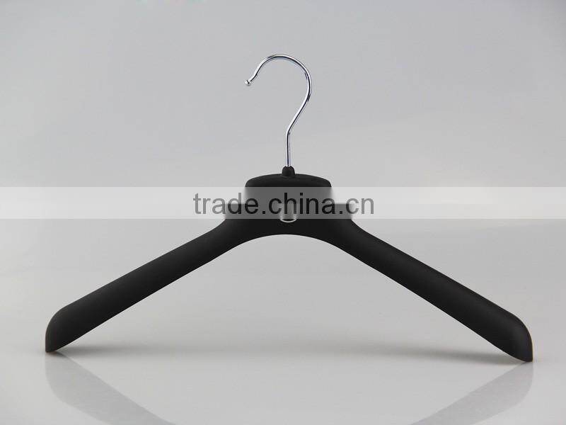 HA6941 strong plastic hanger men coats hanger with logo