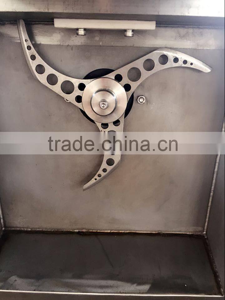 Cooked sausage cutting machine