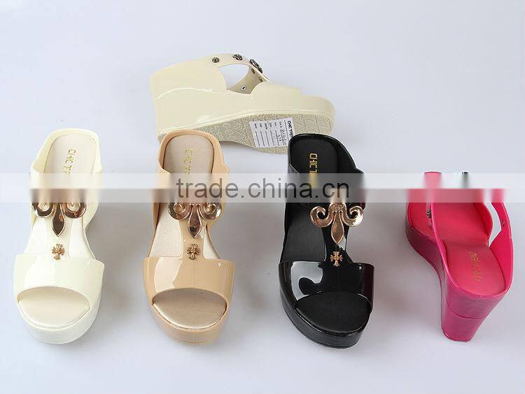Cheap Ladies Pvc Slippers Solid Colour Wedge Cool Clippers Metal Decorative Slippers