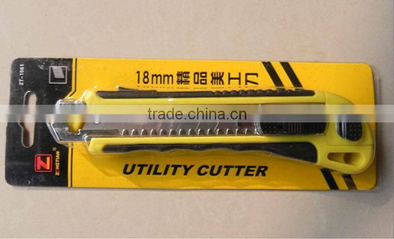 utility knife of three running blades