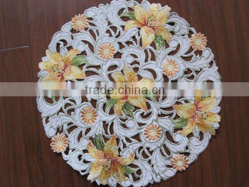 Wholesale cheap elegant round cutwork table cloth flower