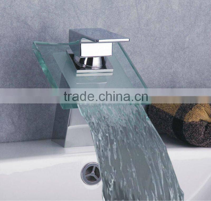 vidro torneira da bacia da cachoeira