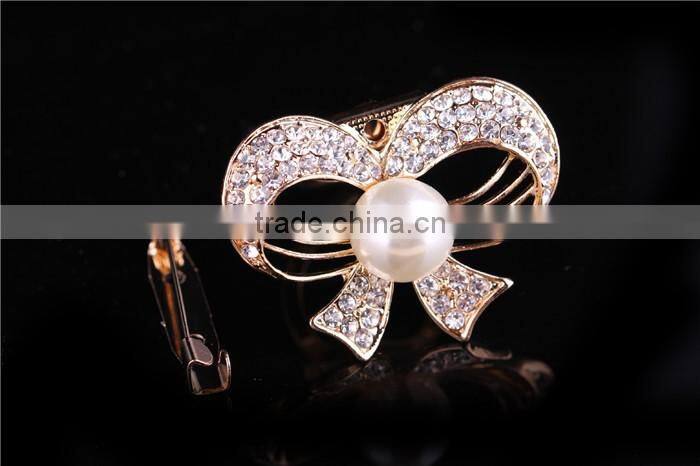 Handmade fashion jewelry gold plated zinc alloy full jewelled bowknot scarf clip brooch