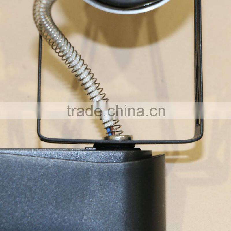 Portable solar led track light for display