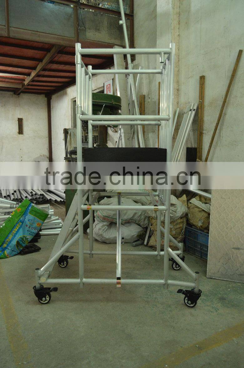 Folding aluminum scaffolding