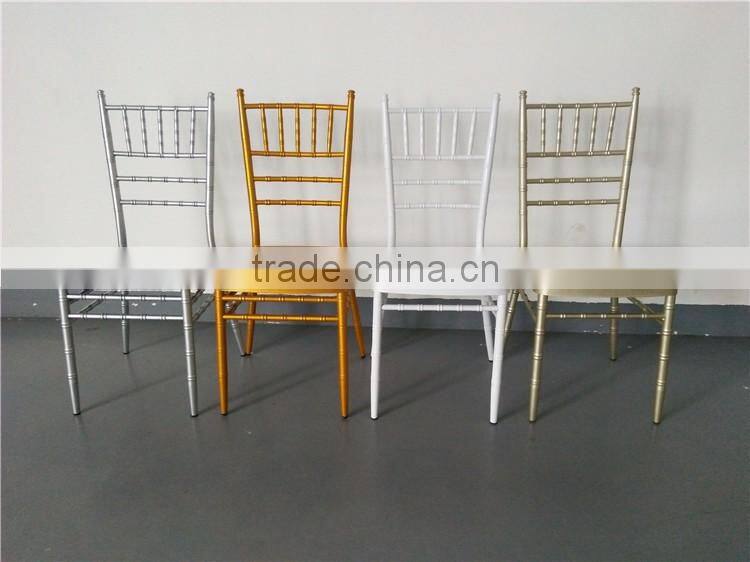 Wholesale stackable golden banquet aluminum metal wedding chiavari chair with cushion