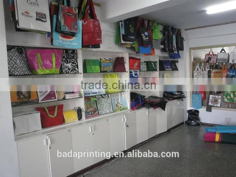 lovely Latest Cheap Wholesale Fashion Ladies Purse, New Design Lady Wallet . oxford cloth zipper gift purse .