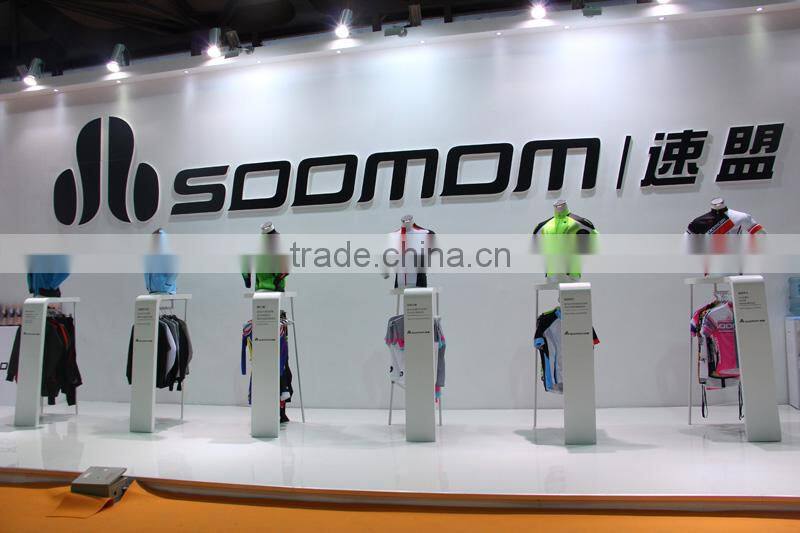 2015 new style men's Gym fitted t shirt Training t shirt sports wear top fabric from Italy no minimum