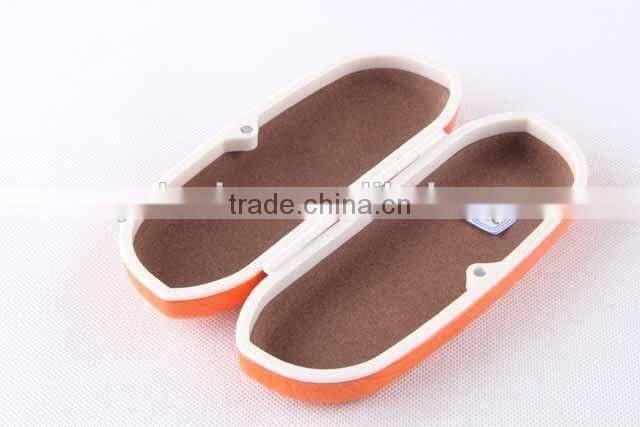 Plastic glasses box with magnet glasses case