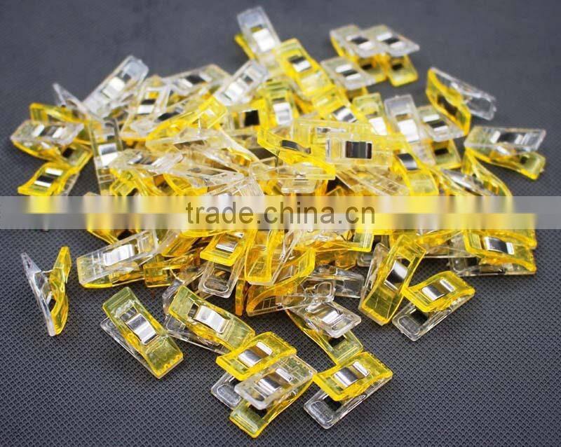 Quilt wonder clips with jar packing