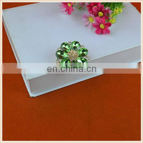 new designs crystal rhinestone brooch for garment decoration