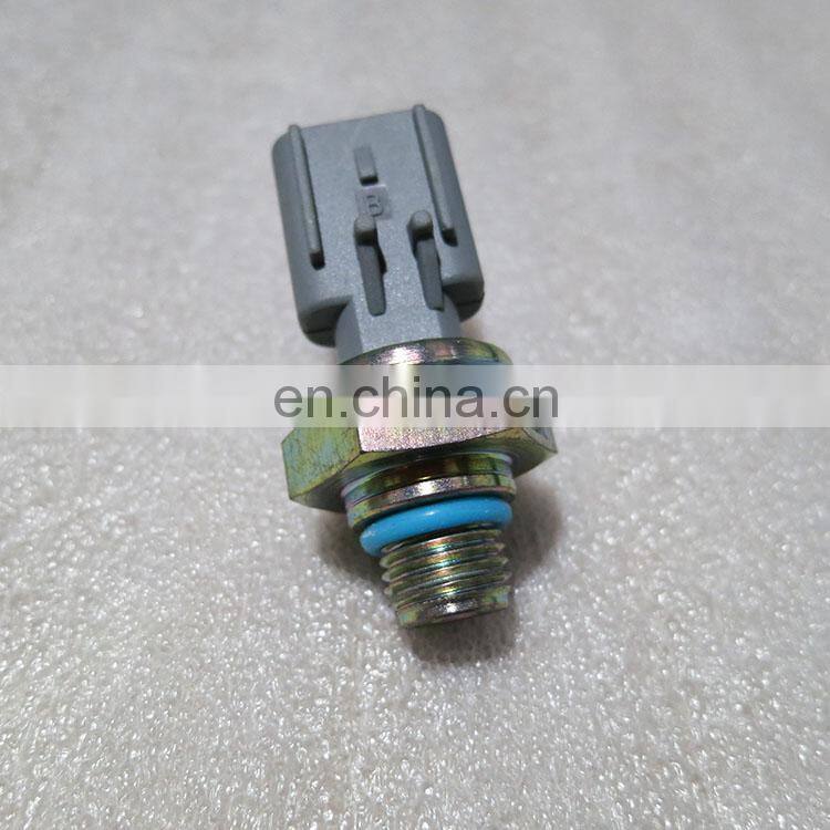 Sanfeng Truck QSX 4921519 Diesel Engine Oil Pressure Sensor