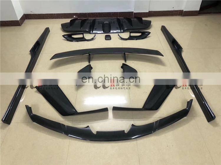 Beautiful carbon fiber material body kit for Ferrari 488 GTB in novitec style front lip rear lip side skirts fender wing spoiler