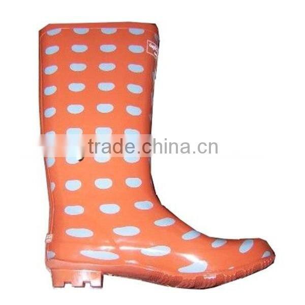 cute dot print plain rubber boots women,durable antiskid rain shoes girls,safe customized gum boots hot sale