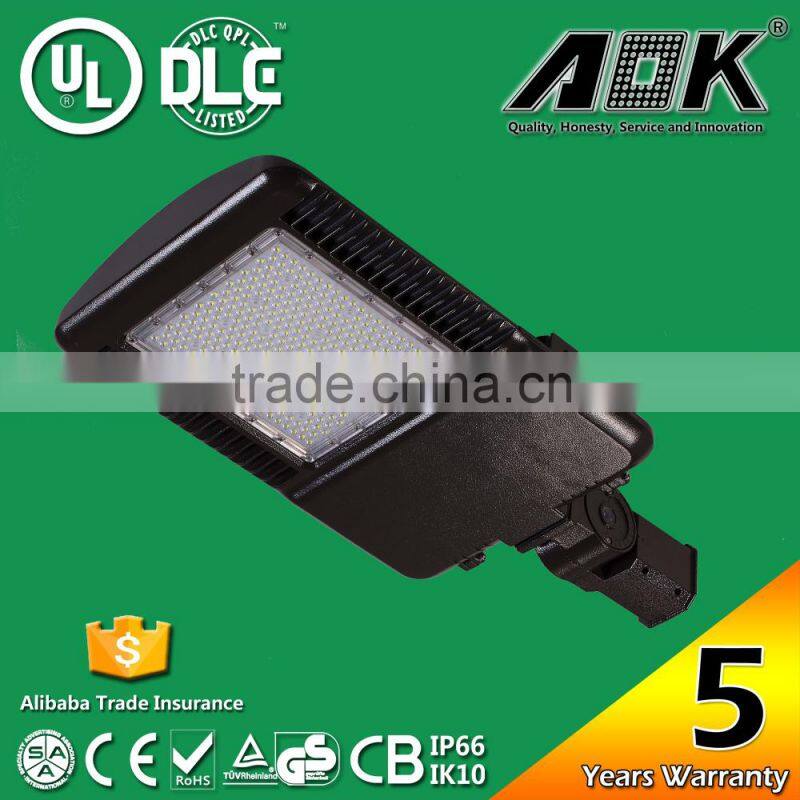130lm/w 5 Years Warranty IP66 With Photocell 75W to 265W LED Parking Lot Lighting