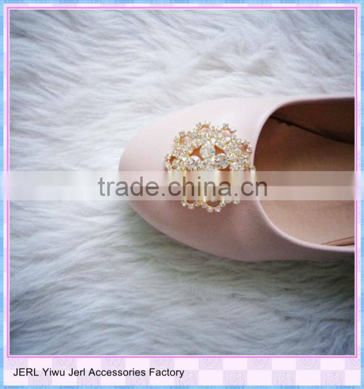 Popular high quality round flower rhinestone button for garment accessories