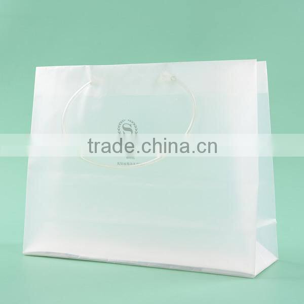 High quality square bottom clear PE plastic handle bag for shopping and packaging