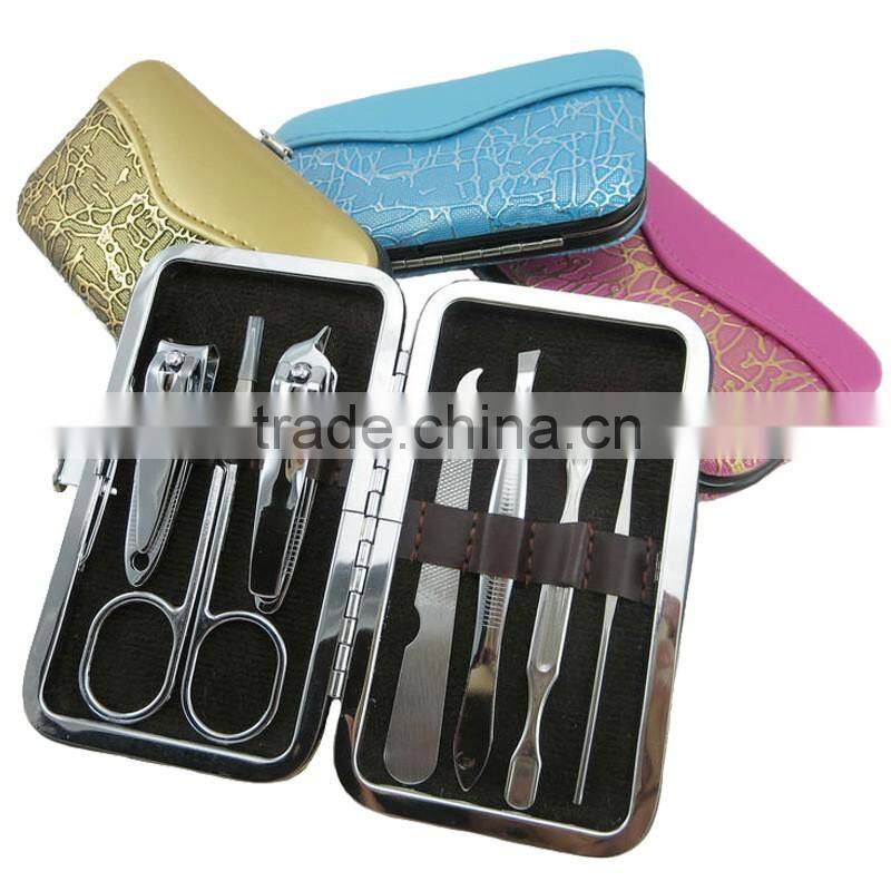 Bonvatt bridal shower favors Girlmanicure Pedicure Set